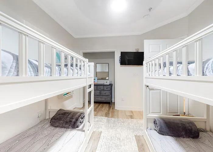 Sunset Island - 37 Fountain Dr W #3b Ocean City