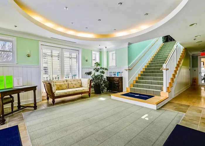Sunset Island - 37 Fountain Dr W #3b Apartment *